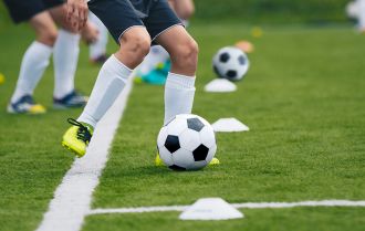 Players keep the ball using individual skills