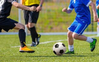 Move along the defensive line 