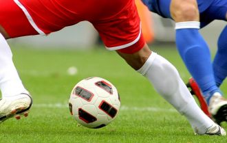 Create space and play it wide to beat opponent