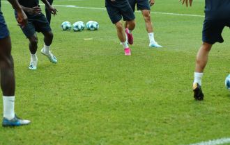 Central midfielders need to be able to receive and pass in a variety of ways