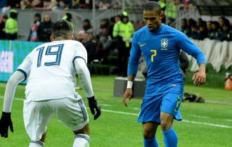 Attack from the wings with fullbacks