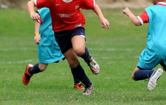 Dribble and challenge for the ball