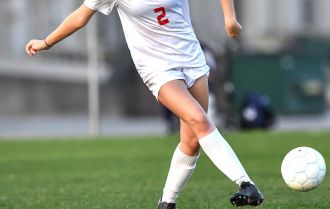 Players work on their movement to combine and play it forward