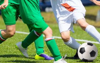 2v2+1 Positioning Game