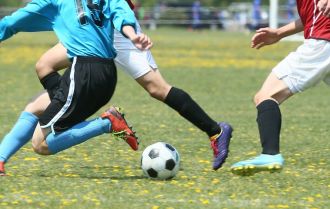 Attacker must slow play down until other strikers can help press