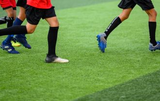 Switch play to find space and create goal scoring opportunities 