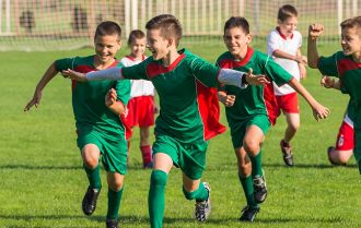 Attacking play as a three